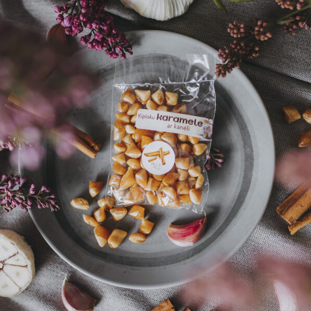 Česnakiniai karameliniai saldainiai su cinamonu, 50 gr
